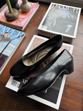 Soft Style Women's Black Low Block Heel Pumps